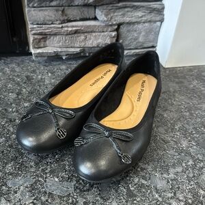 Hush Puppies women’s flats